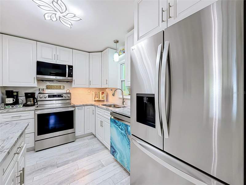 3 bedroom Single Family Residence at 4046 Floramar Terrace, Flor A Mar Rep, New Port Richey — photo 4