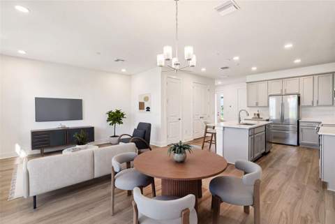 31850 Clover Fin Court, Wesley Chapel FL - photo 10 of 40