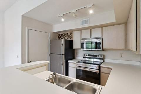 7270 Westpointe Boulevard #931, Orlando FL - photo 10 of 24