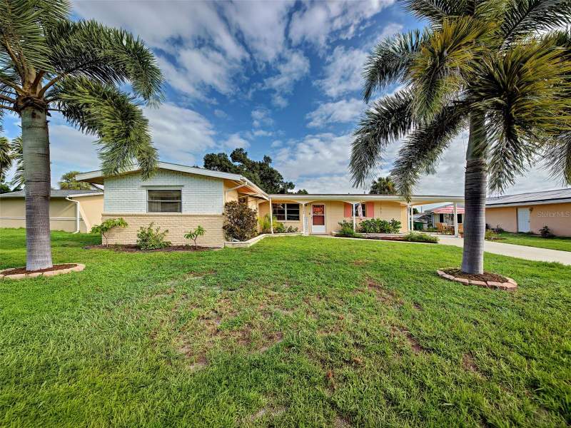 2 bedroom Single Family Residence at 22542 Elmira Boulevard, Port Charlotte Sec 013, Port Charlotte — photo 3