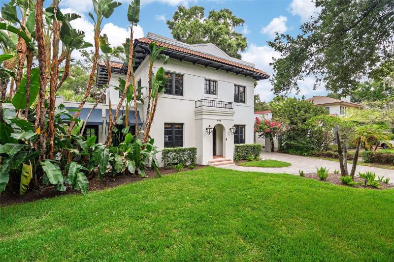 4 bedroom Single Family Residence at 906 ALHAMBRA COURT, EDGEWATER HEIGHTS, ORLANDO — photo 2