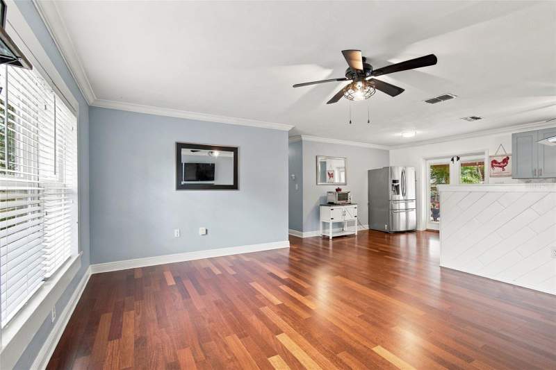 3 bedroom Single Family Residence at 11442 86th Avenue, Ridgewood 1st Add, Seminole — photo 2