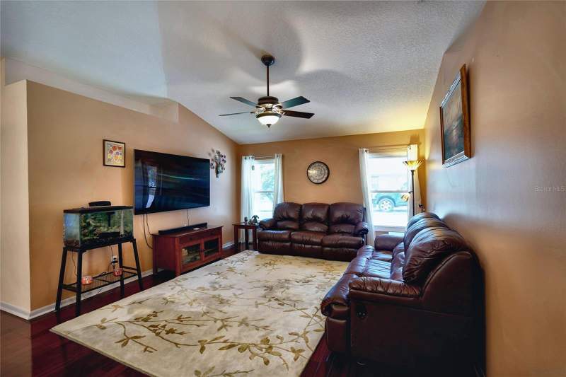 4 bedroom Single Family Residence at 11208 Haskell Drive, Preston Cove Sub, Clermont — photo 4