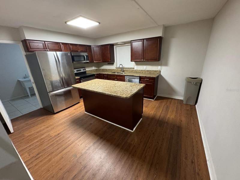 6 bedroom Single Family Residence at 2211 Sunny View Dr, Sunny Slopes, Oviedo — photo 4