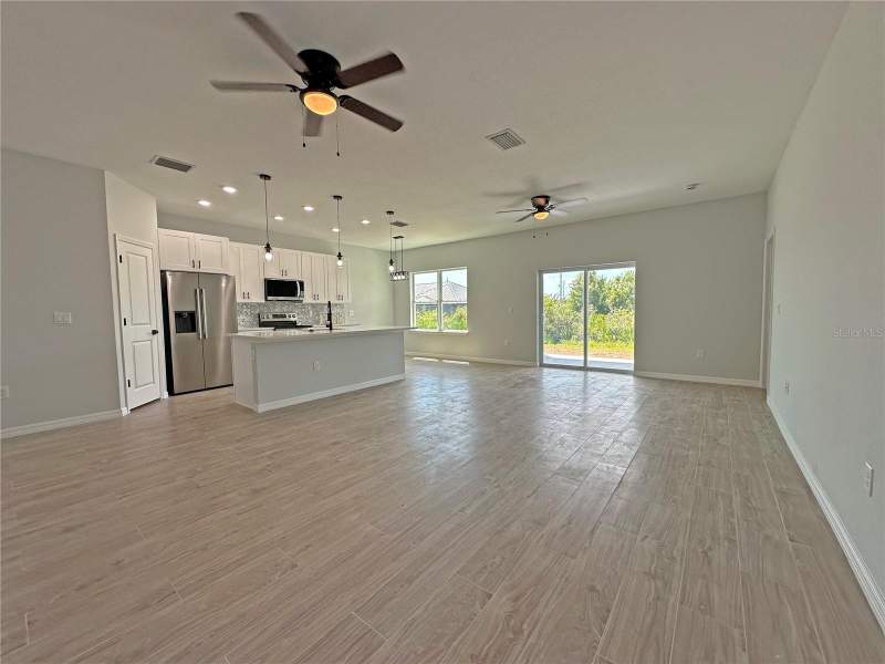 4 bedroom Single Family Residence at 13558 Jeronimo Lane, Port Charlotte Sec 058, Port Charlotte — photo 5