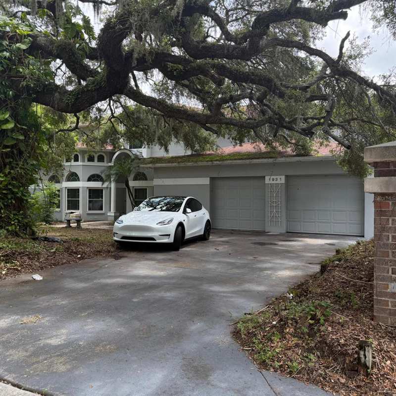 5 bedroom Single Family Residence at 1931 Oak Ridge Court, Oak Ridge Court Estates, Clearwater — photo 1