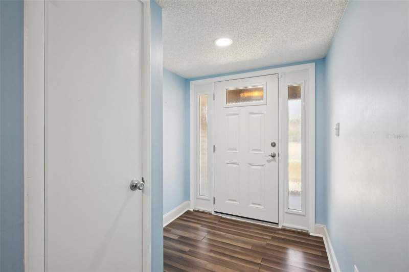 3 bedroom Single Family Residence at 3613 Coppertree Circle, Southwood Hills Unit 14, Brandon — photo 2