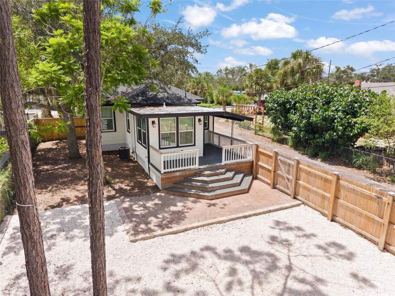 2 bedroom Single Family Residence at 136 N Ring Avenue, Cheyneys J K Sub, Tarpon Springs — photo 5