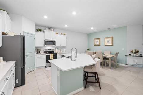 8498 Bold Cypress Lane, Wesley Chapel FL - photo 10 of 48