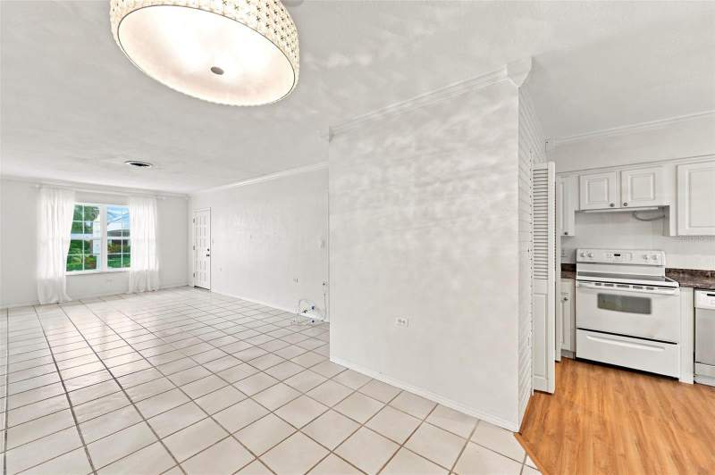 2 bedroom Condominium at 1342 Snell Isle Boulevard #4, Eden Shores Condo, St Petersburg — photo 5