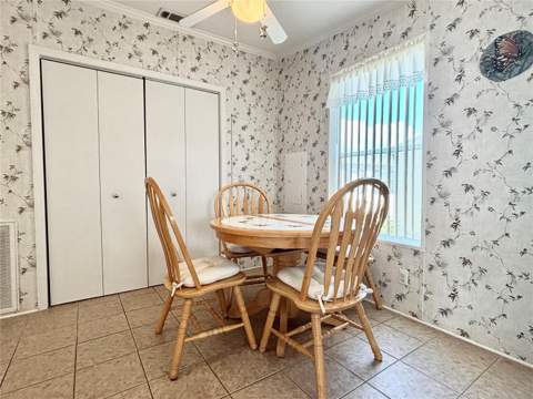136 Americana Court #230, St Petersburg FL - photo 10 of 33