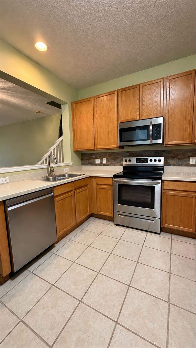 3 bedroom Townhouse at 1462 Siciliano Point, Vistas At Lake Howell, Winter Park — photo 3