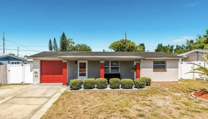 2 bedroom Single Family Residence at 2019 HESS DRIVE, RIDGEWOOD GARDENS, HOLIDAY — photo 1