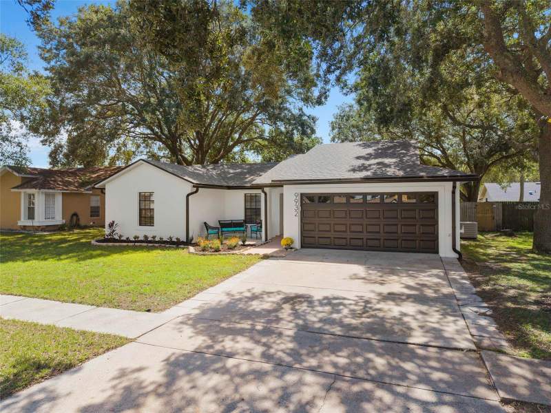 4 bedroom Single Family Residence at 9932 Earlston Street, Hunters Trace, Orlando — photo 2