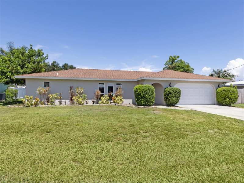 4 bedroom Single Family Residence at 2161 Inner Cass Circle, Siesta Heights, Sarasota — photo 1