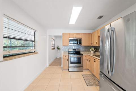 3918 W Fig Street, Tampa FL - photo 11 of 36