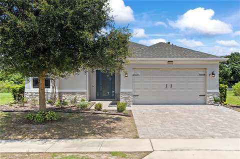 8113 Bridgeport Bay Circle, gated community for sale in Mount Dora