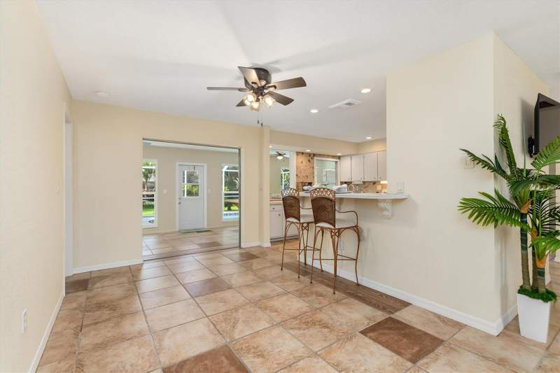 3 bedroom Single Family Residence at 22181 New York Avenue, Port Charlotte Sec 013, Port Charlotte — photo 4