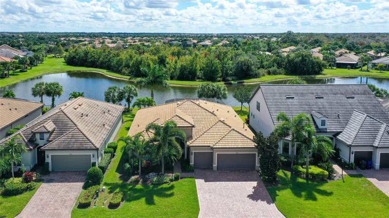 3 bedroom Single Family Residence at 6827 Gosport Cove, Del Webb Ph I-B Subphases D & F, Bradenton — photo 1