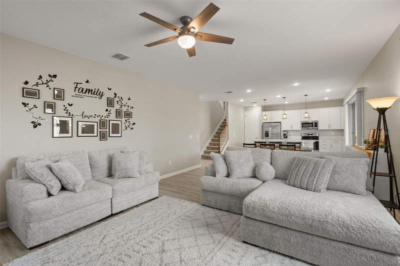 4 bedroom Single Family Residence at 1542 SUGARBELLE CIRCLE, SEASONS AT THE GROVE, MASCOTTE — photo 5