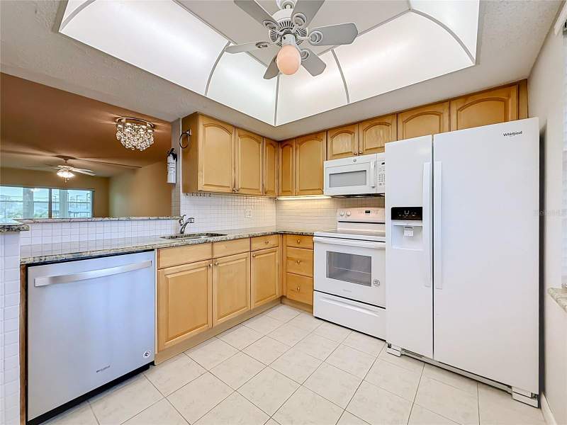2 bedroom Condominium at 952 VIRGINIA STREET #207, HEATHER LAKE APTS CONDO, DUNEDIN — photo 5
