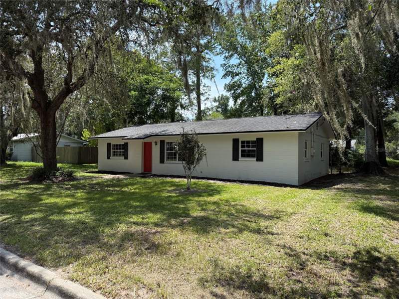 3 bedroom Single Family Residence at 2100 SE 50th Street, Green Grove, Gainesville — photo 2