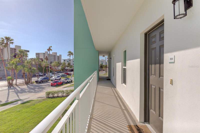3 bedroom Condominium at 15305 1st Street #202, Madeira Del Mar Condo, Madeira Beach — photo 4