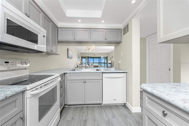2 bedroom Condominium at 1551 Beach Road #306, Sandpiper Key Bldg 04, Englewood — photo 5