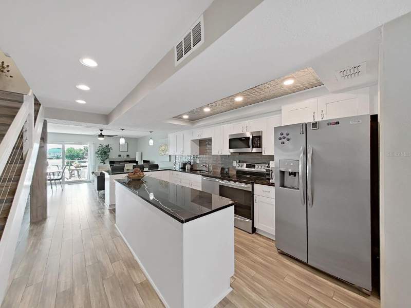 2 bedroom Townhouse at 433 S Paula Drive #18, South Paula Point Condo, Dunedin — photo 5