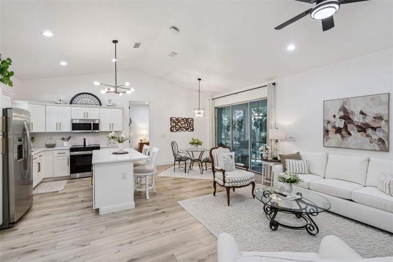 2 bedroom Single Family Residence at 11722 LAKE MINNEOLA SHORES, SNARRS SUB, MINNEOLA — photo 4