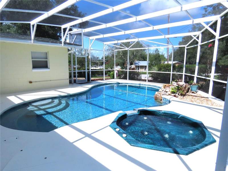 3 bedroom Single Family Residence at 787 N Waterview Drive, Clermont Lake Minn Chain O Lakes, Clermont — photo 2