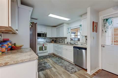 10151 Hamp Drive, Dade City FL - photo 17 of 57