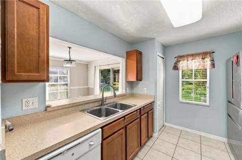 37556 Daliha Terrace, Zephyrhills FL - photo 14 of 31