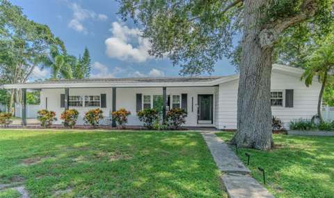863 Bay Breeze Terrace, pool for sale in Largo