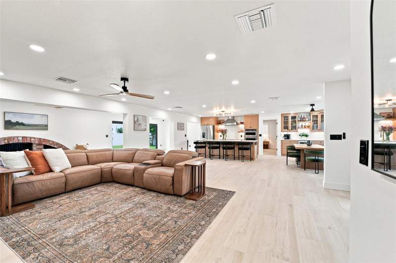 3 bedroom Single Family Residence at 6241 Tanglewood Drive, Tanglewood Sub, St Petersburg — photo 3