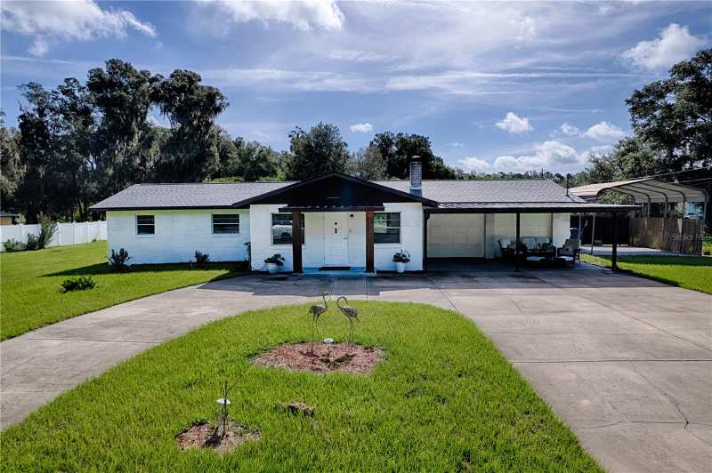 3 bedroom Single Family Residence at 1701 N Stone Street, Deland, Deland — photo 1