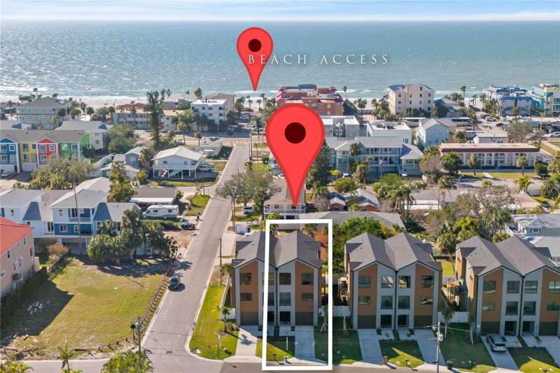 4 bedroom Townhouse at 2200 Bay Boulevard #B, 2200 Bay Blvd Irb Condo, Indian Rocks Beach — photo 5