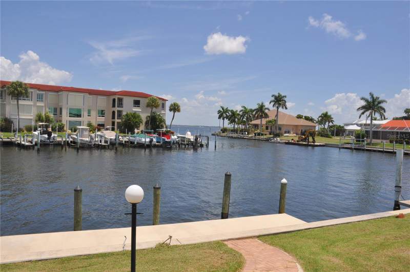 3 bedroom Single Family Residence at 2750 Aqua Court, Punta Gorda Isles Sec 4, Punta Gorda — photo 4
