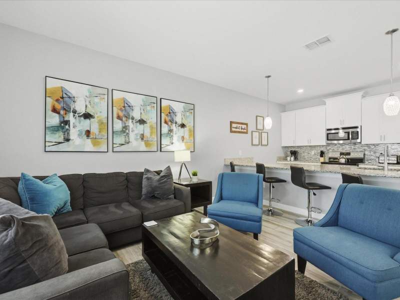 4 bedroom Townhouse at 1562 Moon Valley Drive, Stoneybrook South Ph I-1 & J-1, Davenport — photo 5