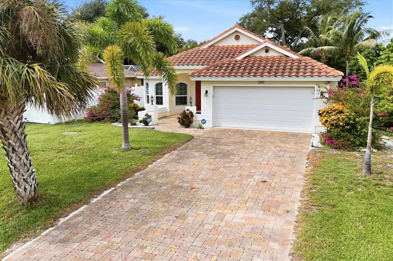 3 bedroom Single Family Residence at 240 Cougar Way, Rotonda Heights, Rotonda West — photo 4