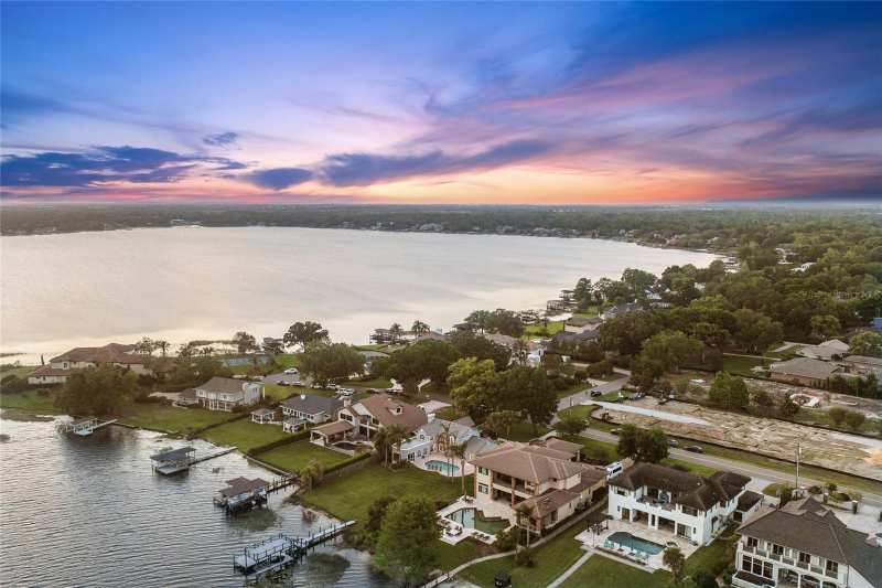 4 bedroom Single Family Residence at 9620 Maywood Drive, Lake Down Shores, Windermere — photo 1