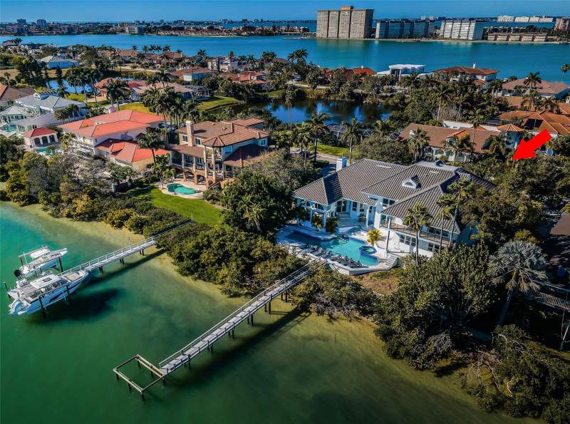 6 bedroom Single Family Residence at 5212 62nd Avenue, Bayway Isles Unit 2 Rep, St Petersburg — photo 2