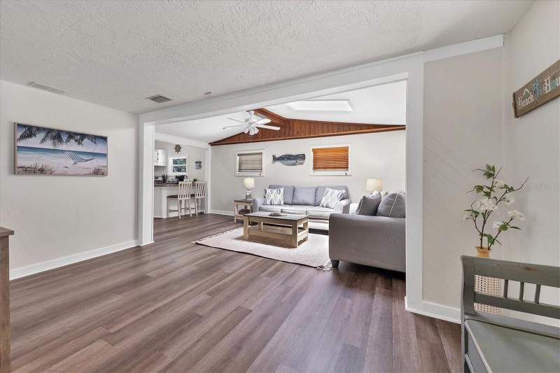 3 bedroom Single Family Residence at 900 Beverly Avenue, Highland Park, Largo — photo 3