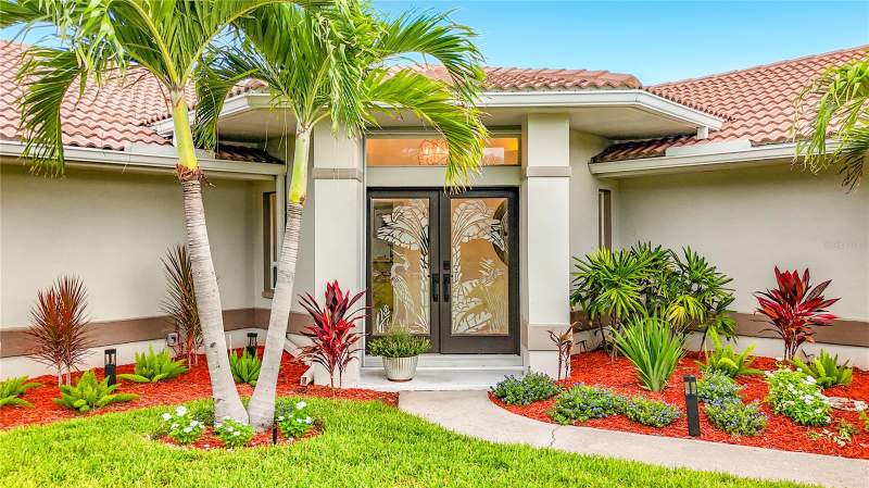 3 bedroom Single Family Residence at 324 Leeward Island, Island Estates Of Clearwater, Clearwater Beach — photo 2