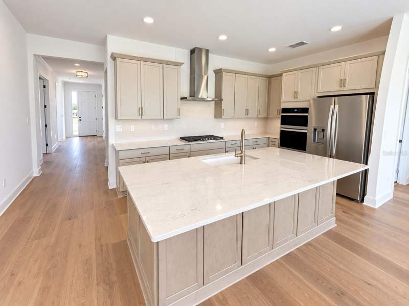 3 bedroom Single Family Residence at 6262 Broad Field Avenue, Waterset Wolf Creek Phase G1 And 30th Street Phase, Apollo Beach — photo 2