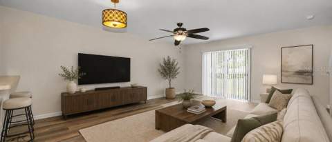 8013 Sutton Terrace Lane, Tampa FL - photo 12 of 38