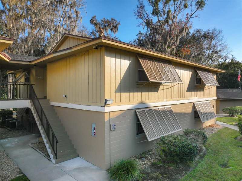 2 bedroom Condominium at 130 Jasmine Woods Court #10D, Lakeside Condo Apts, Deltona — photo 1