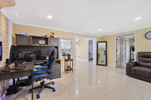 8318 Drycreek Drive, Tampa FL - photo 13 of 56