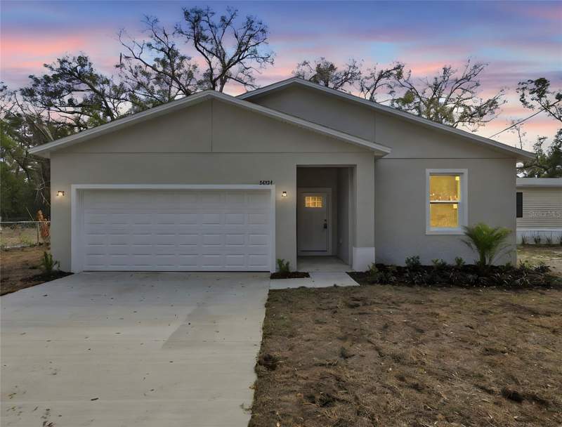 OakvilleHomes for Sale in Sorrento, FL