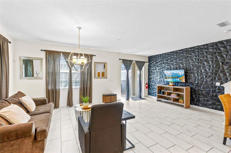 5 bedroom Townhouse at 3087 Juliet Drive, Storey Lake, Kissimmee — photo 4